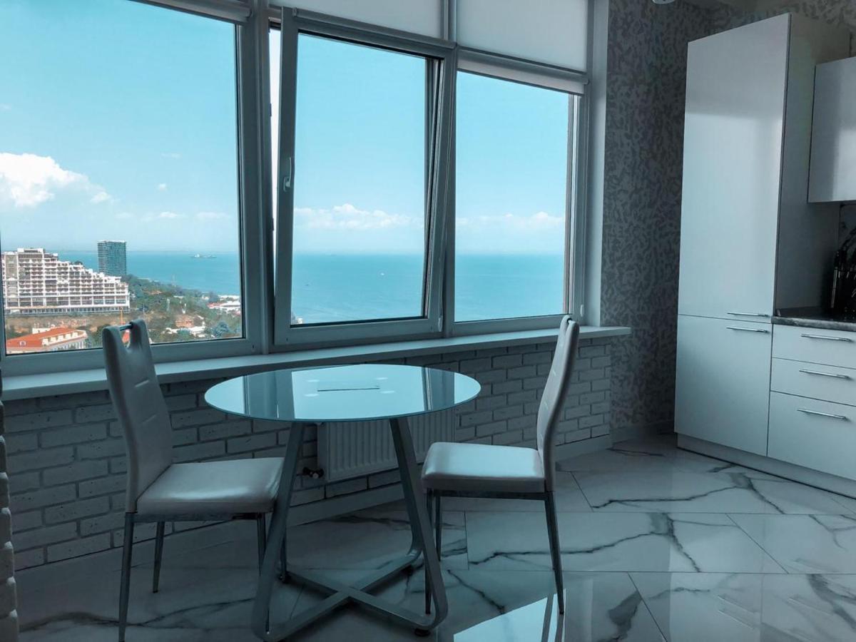 M&P Vip Appartments In Arkadia Odesa Exterior photo