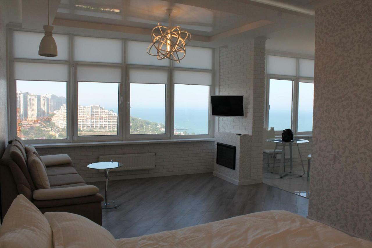 M&P Vip Appartments In Arkadia Odesa Exterior photo