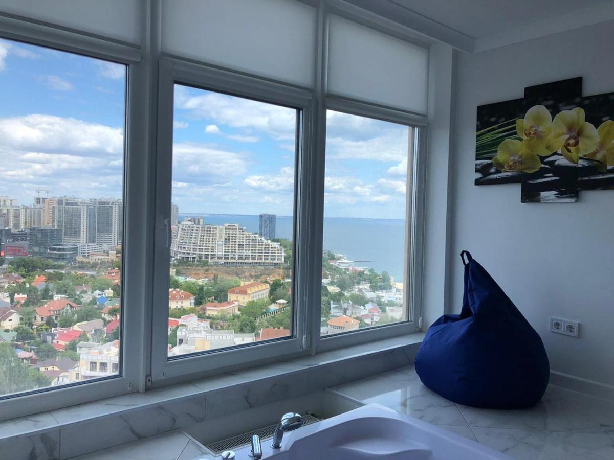M&P Vip Appartments In Arkadia Odesa Exterior photo